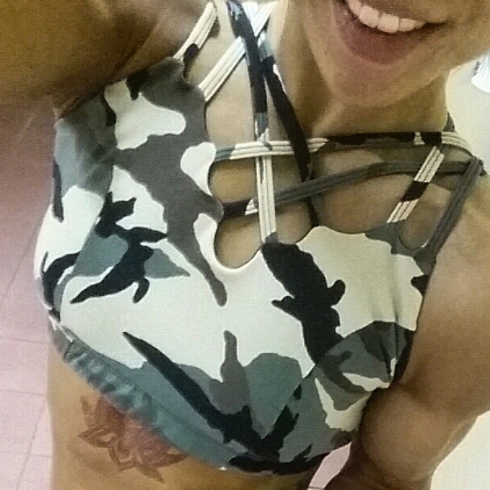 🌷Celestial Bodiez Camo Strappy Sports Bra